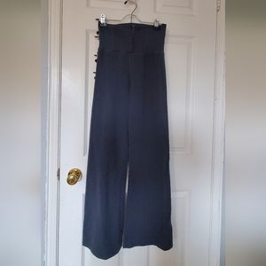 Lululemon, Size 8, Grey Bottoms